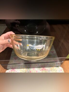 Anchor hocking goose bowl